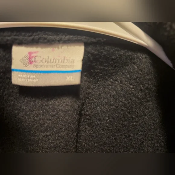 Columbia Black Fleece Vest with Pink Accents EUC - Picture 5 of 11